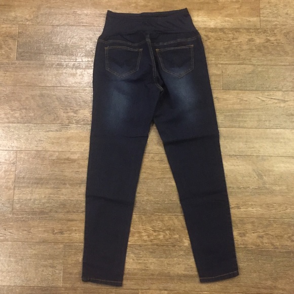NWOT maternity skinny jeans - Picture 3 of 3